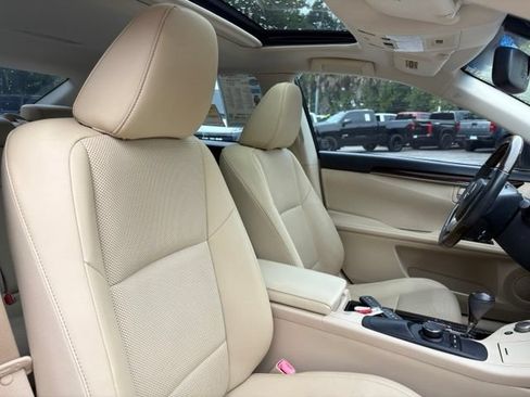 Used 2015 Lexus ES 350 w/ Premium Package FWD image 30