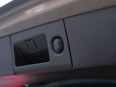 Used 2019 Cadillac Escalade Luxury image 42