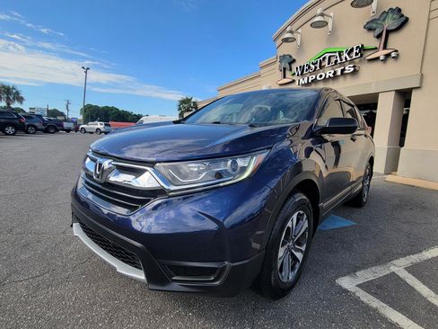 Used 2017 Honda CR-V LX image 5