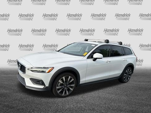 Used 2021 Volvo V60 T5 Cross Country w/ Climate Package AWD/4WD image 8