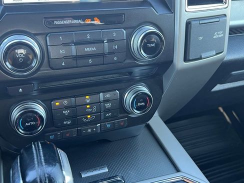 Used 2017 Ford F150 Lariat w/ Equipment Group 502A Luxury image 30