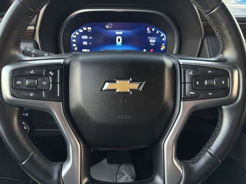 Used 2023 Chevrolet Suburban LT image 20