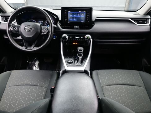Used 2020 Toyota RAV4 XLE image 16