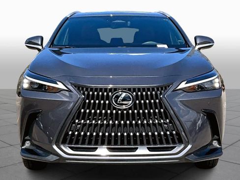 Used 2025 Lexus NX 250 FWD w/ Premium Package image 4