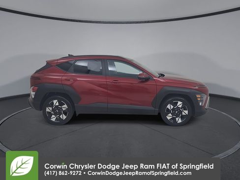 Used 2025 Hyundai Kona SEL image 17
