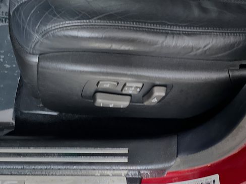 Used 2011 Lexus LS 460 w/ Comfort Pkg image 16