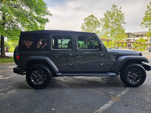Used 2024 Jeep Wrangler Unlimited Sport AWD/4WD image 9