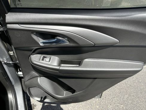 New 2025 Chevrolet TrailBlazer LT w/ LT Cold Weather Package FWD image 31
