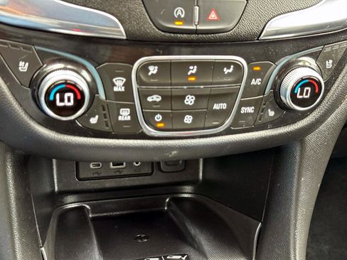 Certified 2022 Chevrolet Equinox Premier image 23