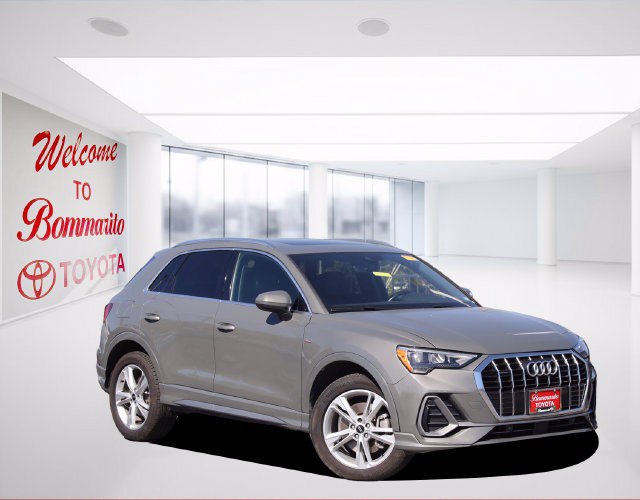 Used 2022 Audi Q3 2.0T Premium AWD/4WD image 2