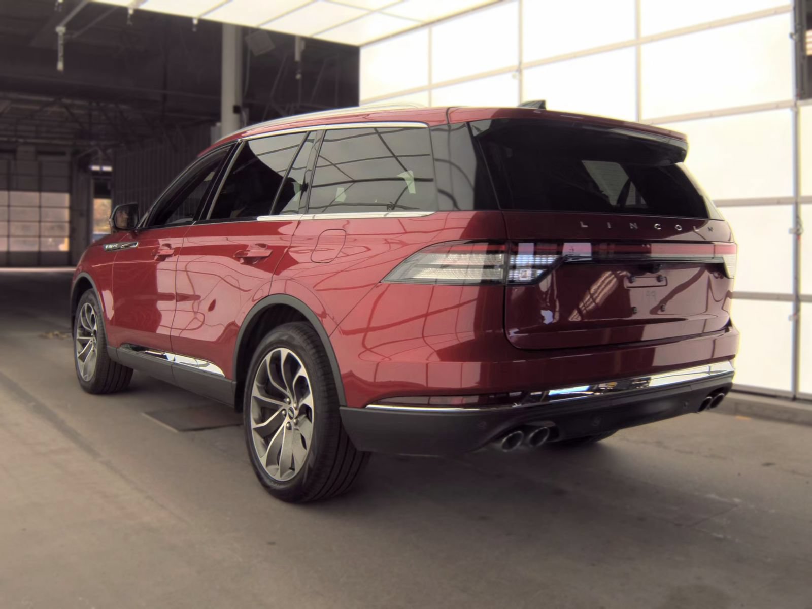 Used 2026 Lincoln Aviator Reserve AWD/4WD image 8