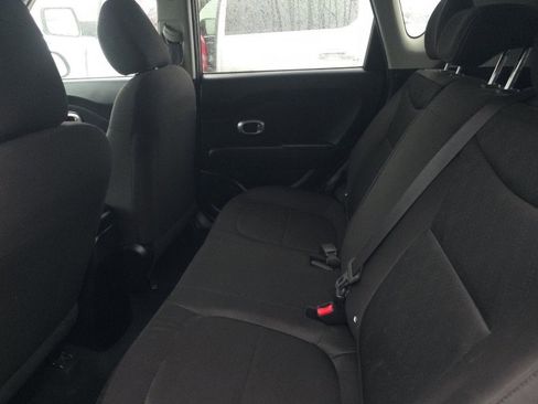 Used 2016 Kia Soul Base image 12