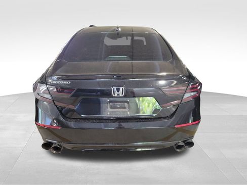 Used 2018 Honda Accord EX image 13