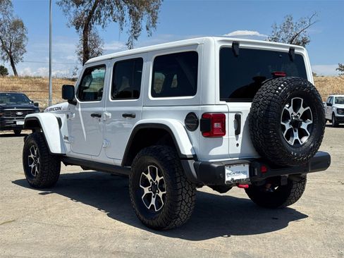 Used 2019 Jeep Wrangler Unlimited Rubicon AWD/4WD image 12