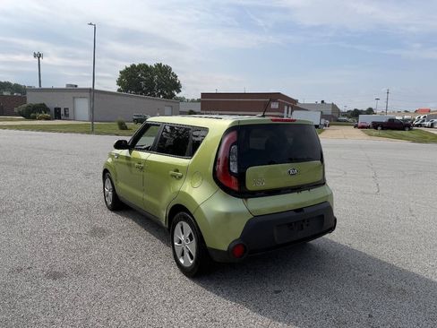 Used 2014 Kia Soul FWD image 3