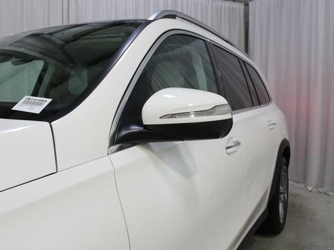 Used 2024 Mercedes-Benz GLS 450 4MATIC image 36