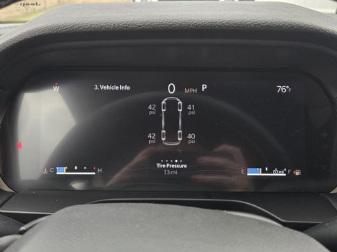 New 2025 Jeep Grand Cherokee L Altitude image 7