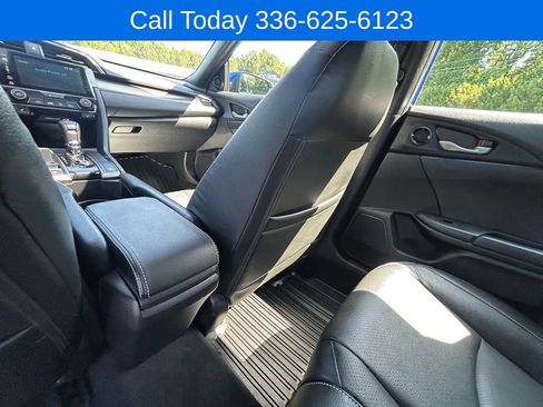 Used 2018 Honda Civic EX image 16