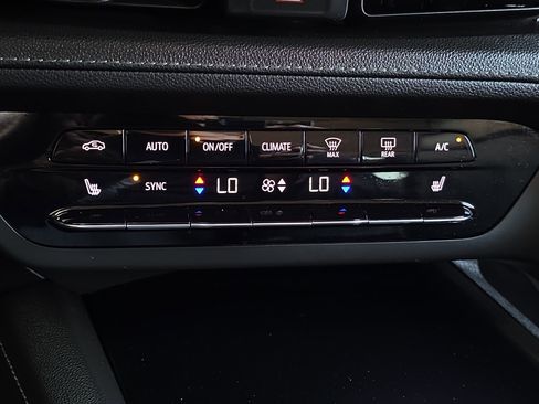 Used 2022 Buick Envision Preferred image 22