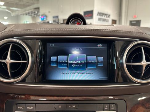 Used 2020 Mercedes-Benz SL 550 image 36