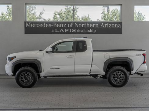 Used 2025 Toyota Tacoma PreRunner RWD image 2