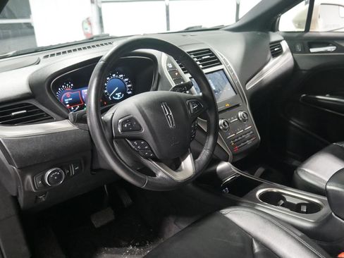 Used 2018 Lincoln MKC Premiere image 9