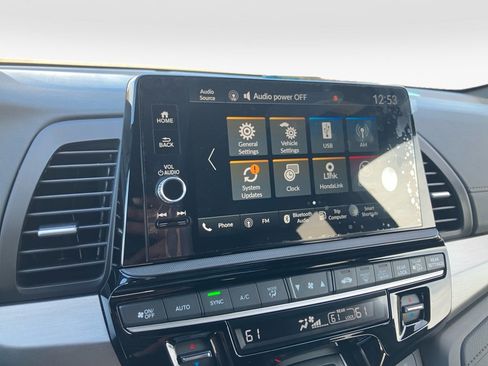 Certified 2025 Honda Odyssey Sport-L image 21