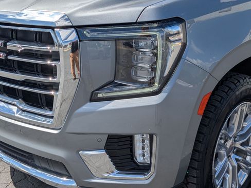 Used 2023 GMC Yukon XL SLT w/ SLT Luxury Package AWD/4WD image 10