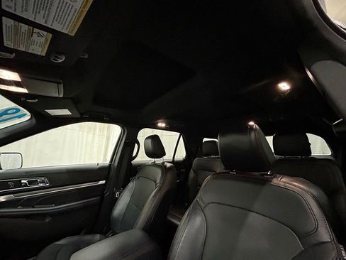Used 2018 Ford Explorer Sport w/ Equipment Group 401A image 16
