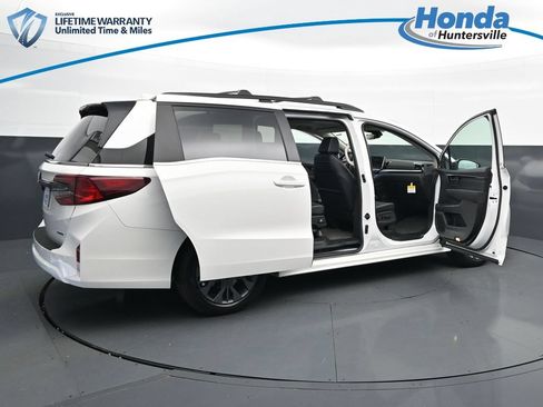 New 2026 Honda Odyssey Touring image 36