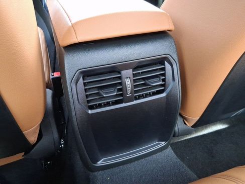 Used 2025 BMW 230i Coupe w/ Premium Package image 28