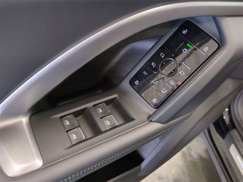 Used 2025 Audi Q5 Premium w/ Convenience Package image 12