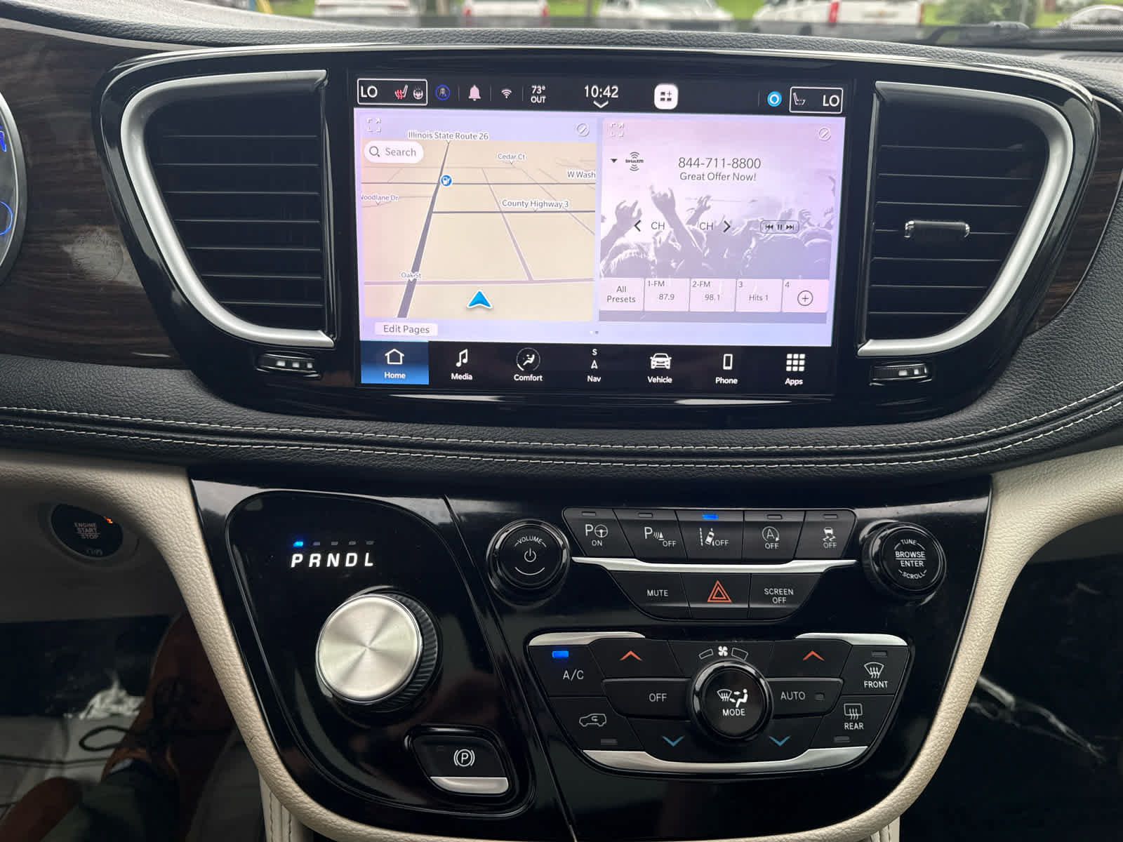 Used 2022 Chrysler Pacifica Limited FWD image 24