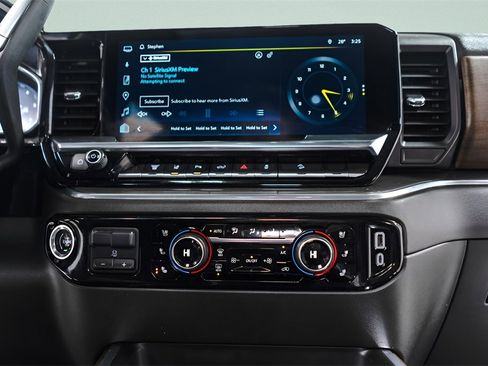 Used 2024 Chevrolet Silverado 2500 High Country w/ High Country Premium Package image 14