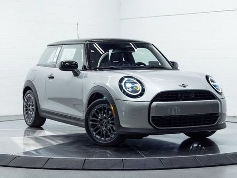 Used 2026 MINI Cooper 2-Door Hardtop FWD image 4
