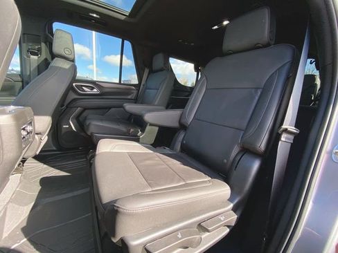 Used 2024 Chevrolet Tahoe Z71 w/ Z71 Off-Road Package AWD/4WD image 25