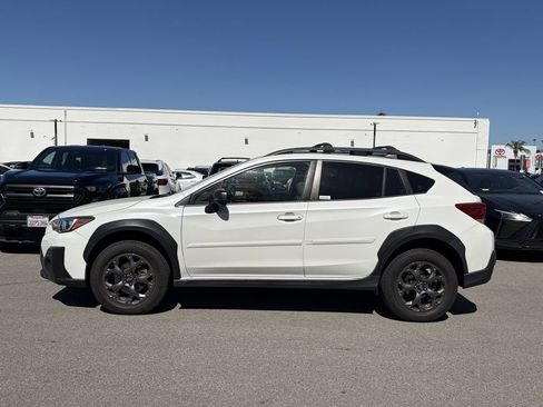 Used 2022 Subaru Crosstrek 2.5i Sport w/ Moonroof Package AWD/4WD image 2