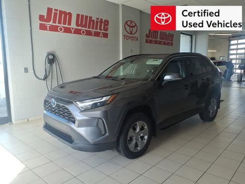 Certified 2022 Toyota RAV4 XLE w/ Convenience Package AWD/4WD image 1