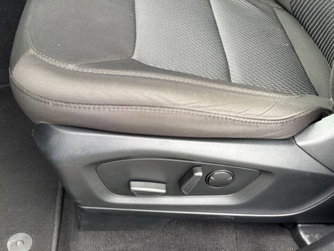 Used 2023 Ford Explorer XLT RWD image 15