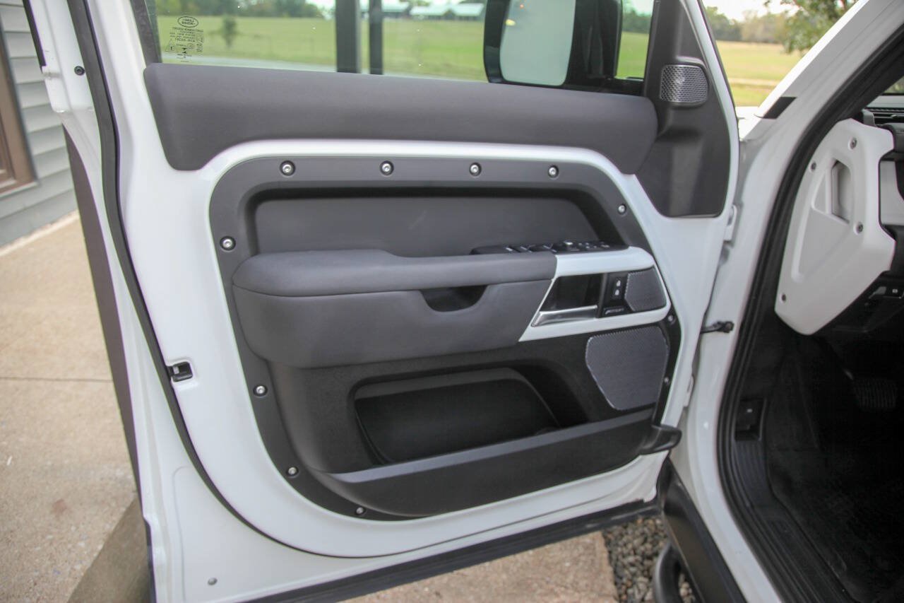Used 2020 Land Rover Defender 110 SE AWD/4WD image 50