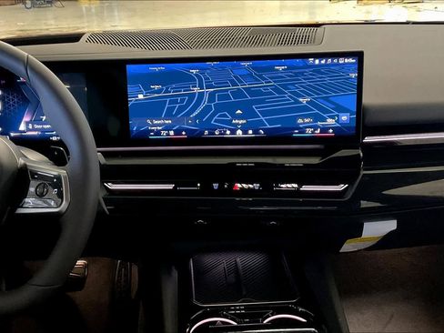 New 2026 BMW 530i xDrive w/ M Sport Package AWD/4WD image 6