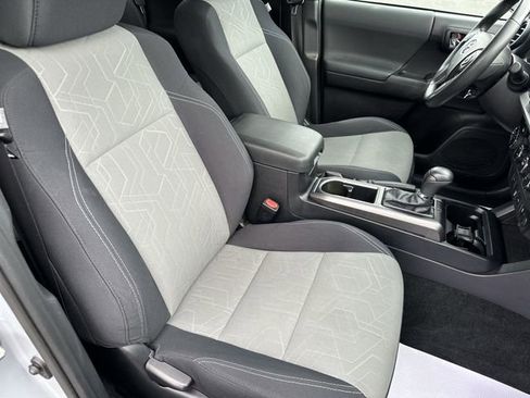 Used 2021 Toyota Tacoma TRD Sport image 26