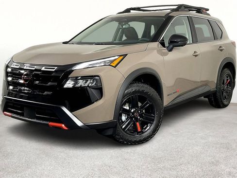 Certified 2025 Nissan Rogue SV image 5