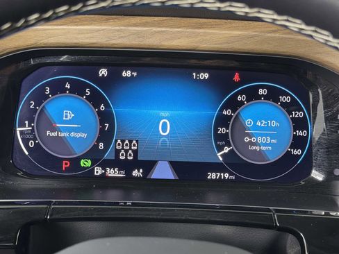 Used 2025 Volkswagen Atlas SE AWD/4WD image 27