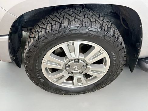 Used 2017 Toyota Tundra Platinum AWD/4WD image 33