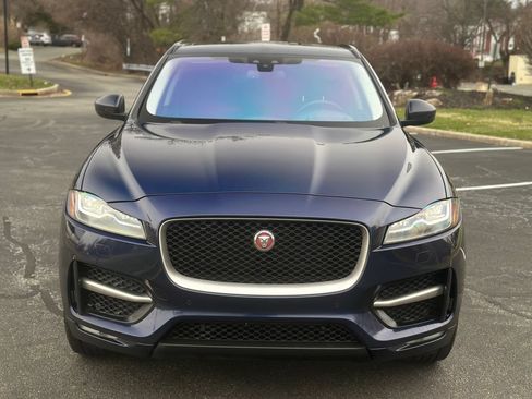 Used 2017 Jaguar F-PACE R-Sport AWD/4WD image 3