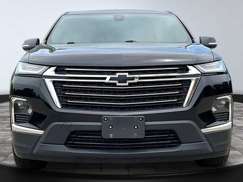 Used 2023 Chevrolet Traverse LT AWD/4WD image 2