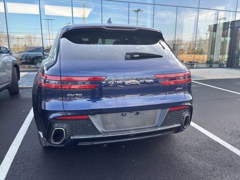 Used 2025 Genesis GV70 2.5T image 4
