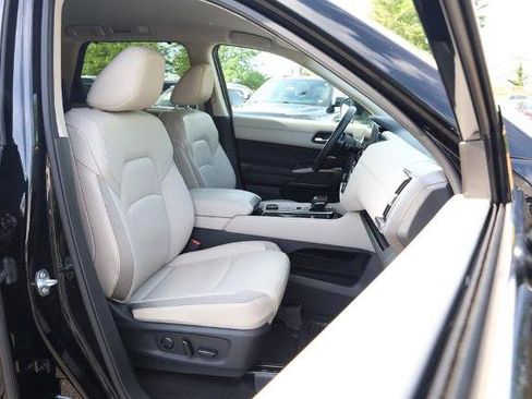 Certified 2025 Nissan Pathfinder SL AWD/4WD image 29