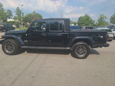 Used 2020 Jeep Gladiator Overland w/ Safety Group AWD/4WD image 2